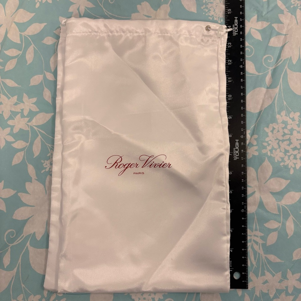 Roger Vivier Paris Designer Shoe Dust Bags (2)